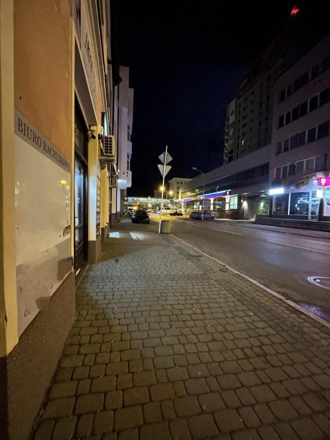 Apartament Przy Kladce Rzeszow Bagian luar foto